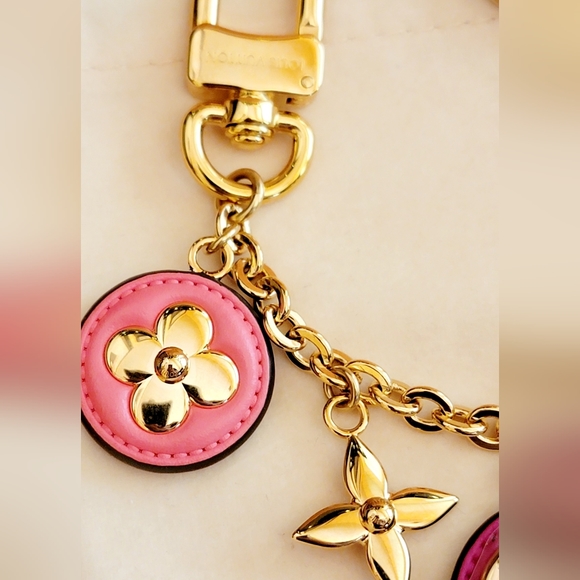 Authentic Louis Vuitton Preppy flowers Bag Charm. New w/box & dust bag - Picture 7 of 12